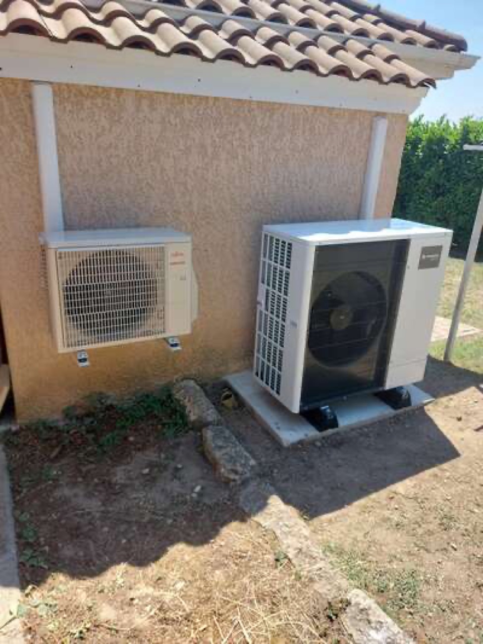 Climatisation et PAC côte à côte à Villemoirieu